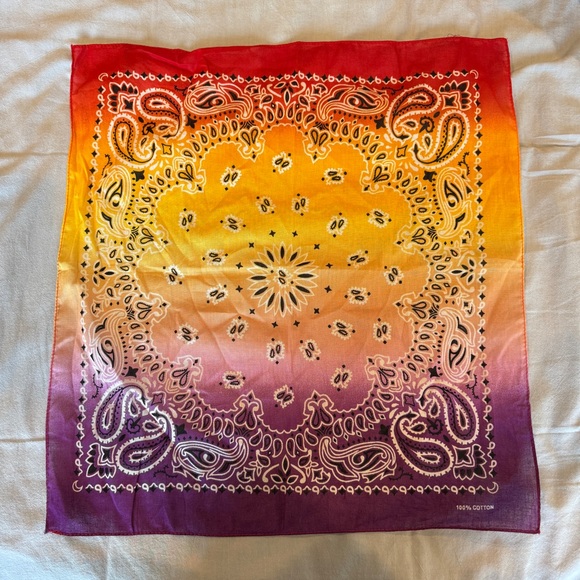 revolve gradient square cotton bandana / head scarf - Picture 3 of 3